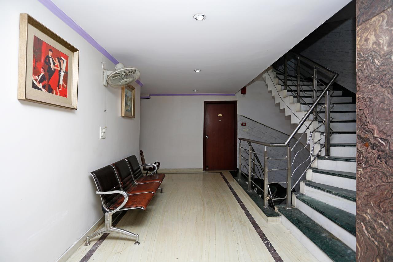 Oyo 5401 Hotel Mid Town Νέο Δελχί Εξωτερικό φωτογραφία