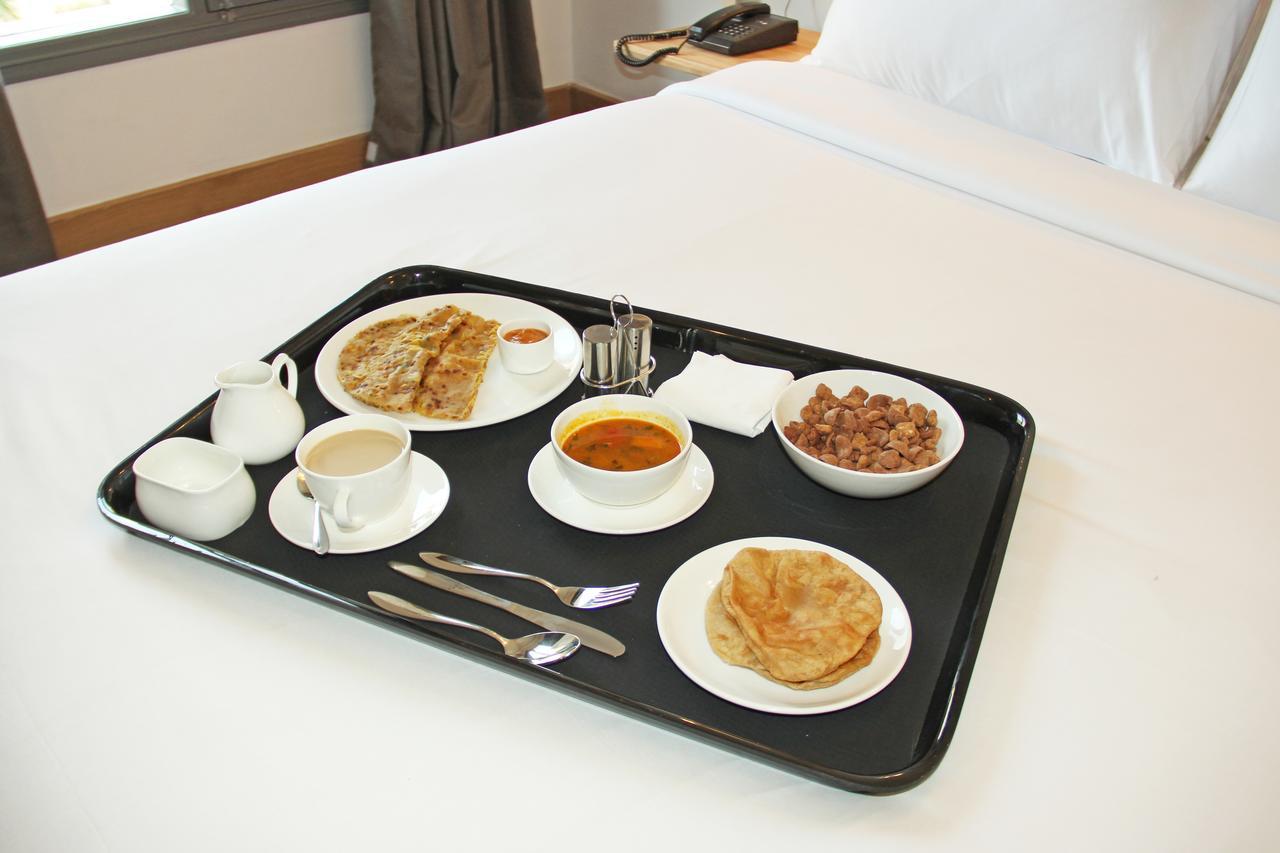 Oyo 5401 Hotel Mid Town Νέο Δελχί Εξωτερικό φωτογραφία