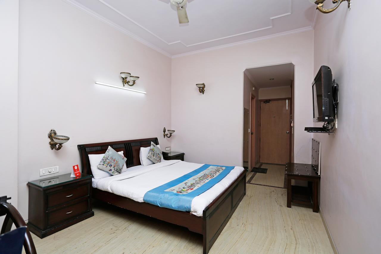 Oyo 5401 Hotel Mid Town Νέο Δελχί Εξωτερικό φωτογραφία